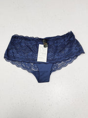 Buy online pre-used pre-loved 100% authentic & Original branded F&F (PU-2375) available in Pakistan. Top international brands avilable.