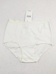 Buy online pre-used pre-loved 100% authentic & Original branded Arista (PU-237) available in Pakistan. Top international brands avilable.