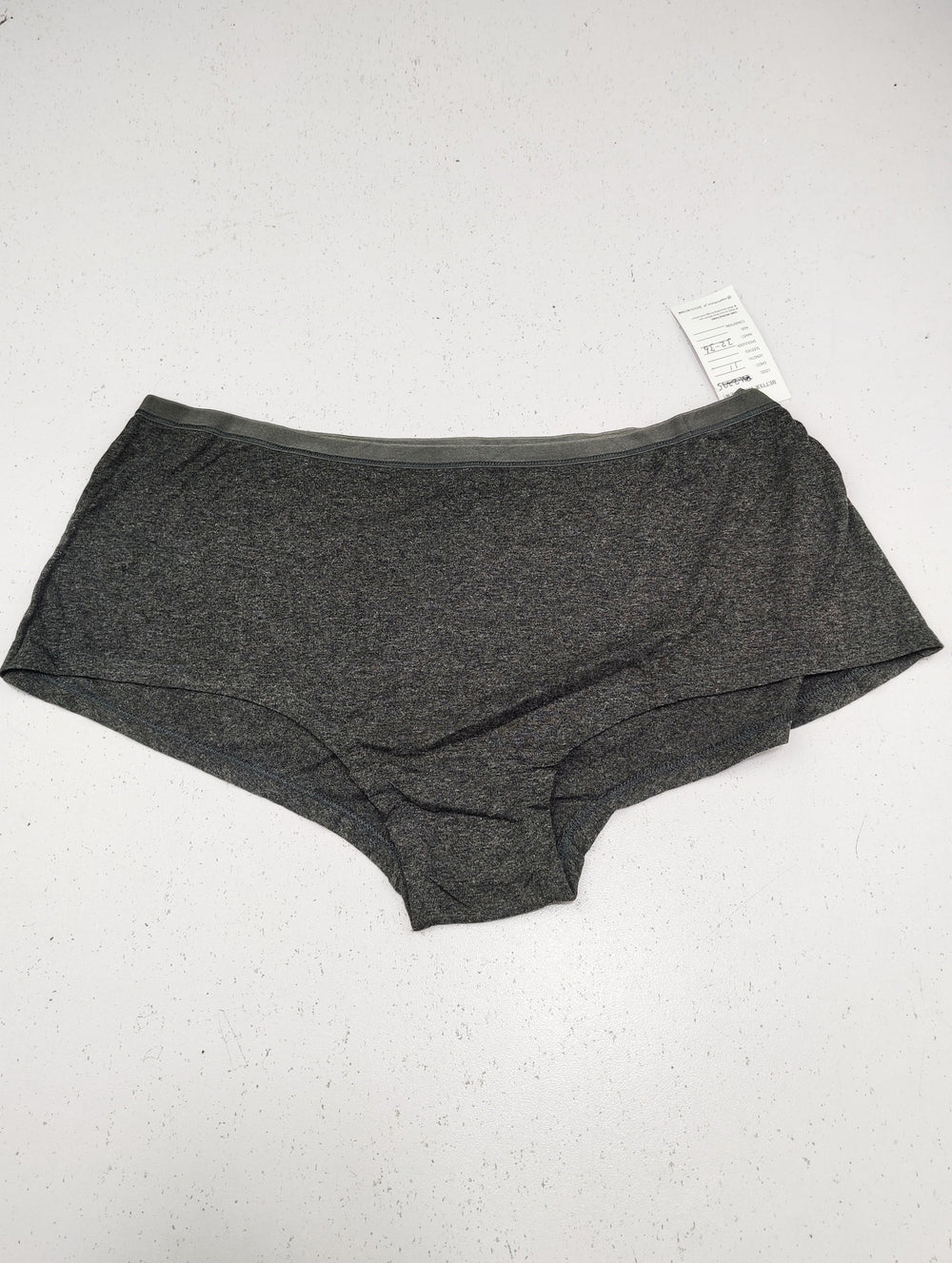 Buy online pre-used pre-loved 100% authentic & Original branded Unknown Brand (PU-2396) available in Pakistan. Top international brands avilable.