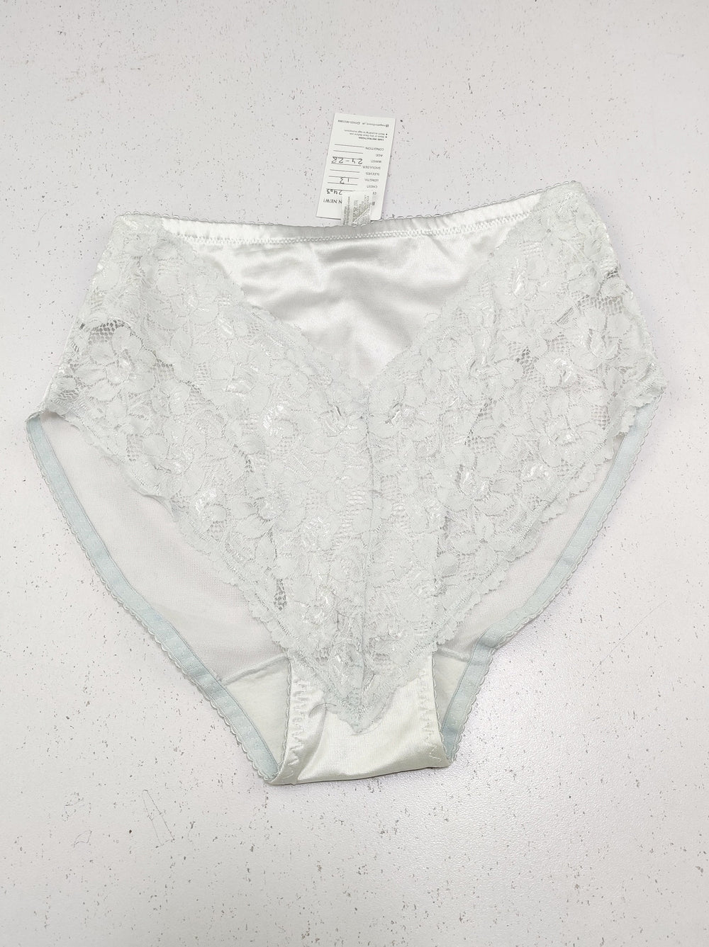 Buy online pre-used pre-loved 100% authentic & Original branded Unknown Brand (PU-2403) available in Pakistan. Top international brands avilable.