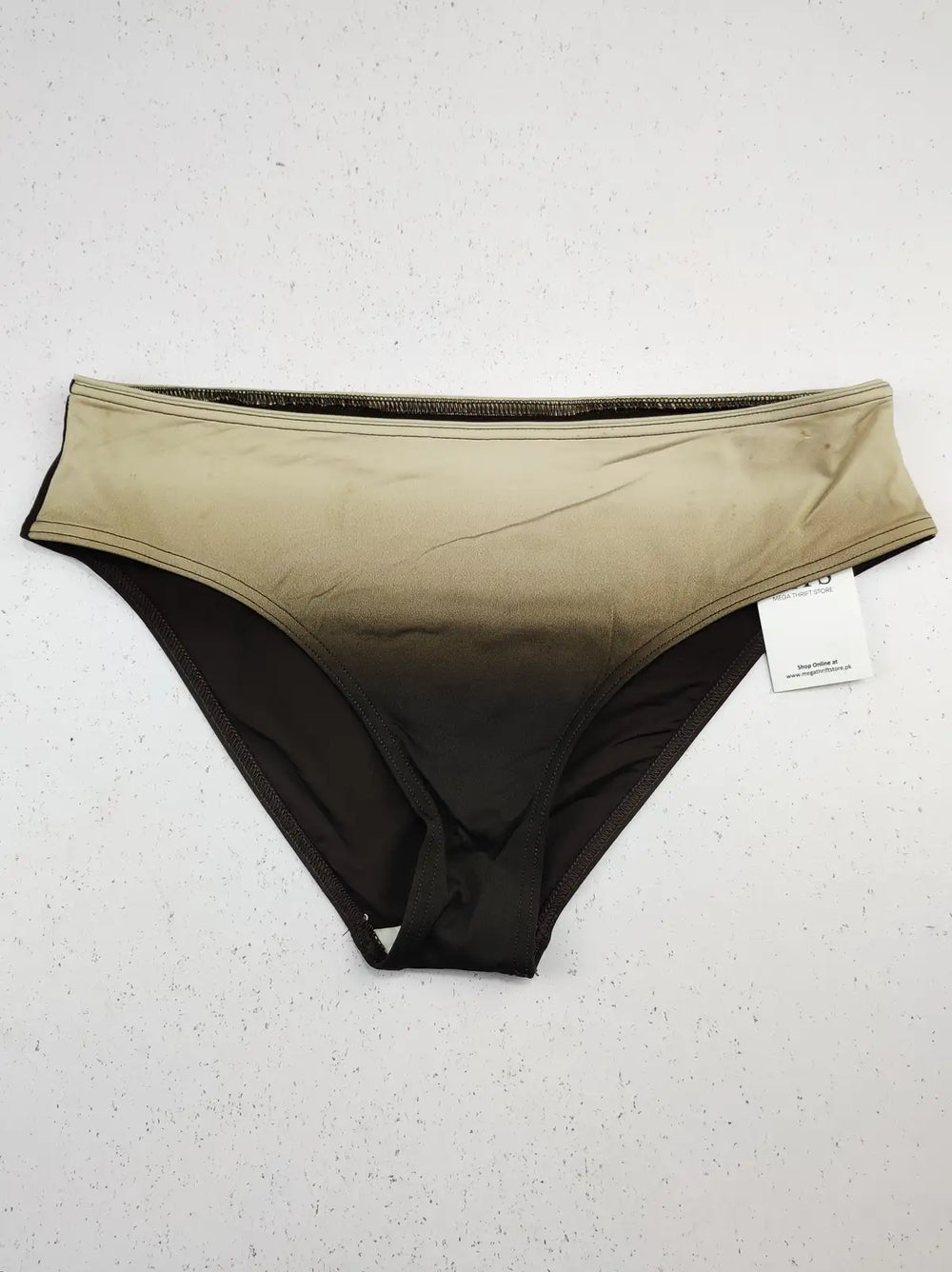 Buy online pre-used pre-loved 100% authentic & Original branded Unknown Brand (PU-242) available in Pakistan. Top international brands avilable.