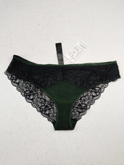 Buy online pre-used pre-loved 100% authentic & Original branded Autograph (PU-243) available in Pakistan. Top international brands avilable.