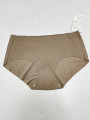 Buy online pre-used pre-loved 100% authentic & Original branded Unknown Brand (PU-2476) available in Pakistan. Top international brands avilable.