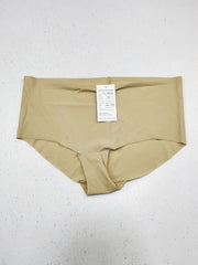 Buy online pre-used pre-loved 100% authentic & Original branded Unknown Brand (PU-2540) available in Pakistan. Top international brands avilable.