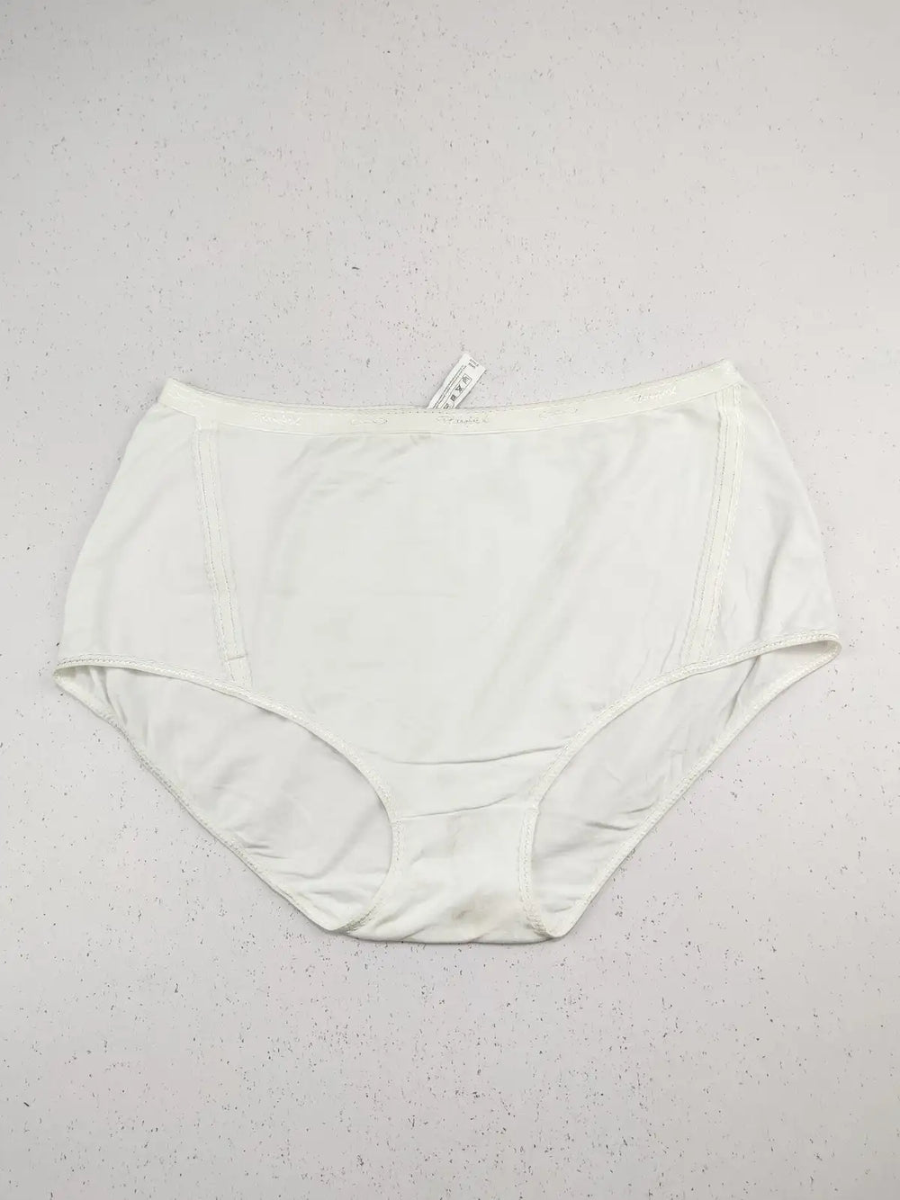 Buy online pre-used pre-loved 100% authentic & Original branded Playtex (PU-254) available in Pakistan. Top international brands avilable.