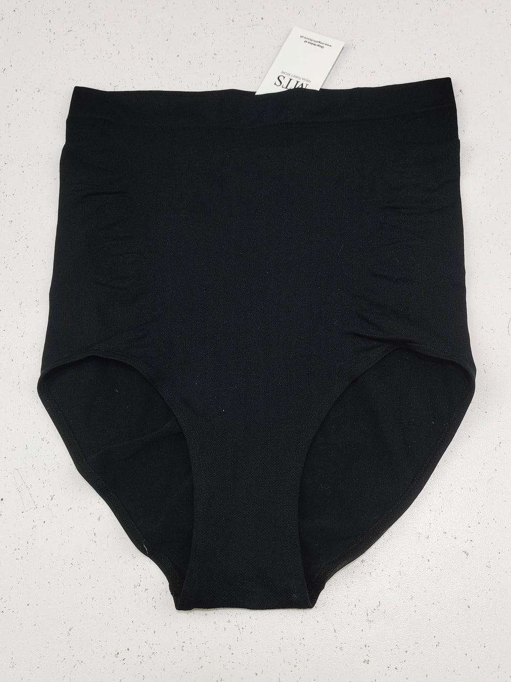 Buy online pre-used pre-loved 100% authentic & Original branded Unknown Brand (PU-2622) available in Pakistan. Top international brands avilable.
