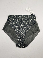 Buy online pre-used pre-loved 100% authentic & Original branded Marks & Spencer (PU-262) available in Pakistan. Top international brands avilable.