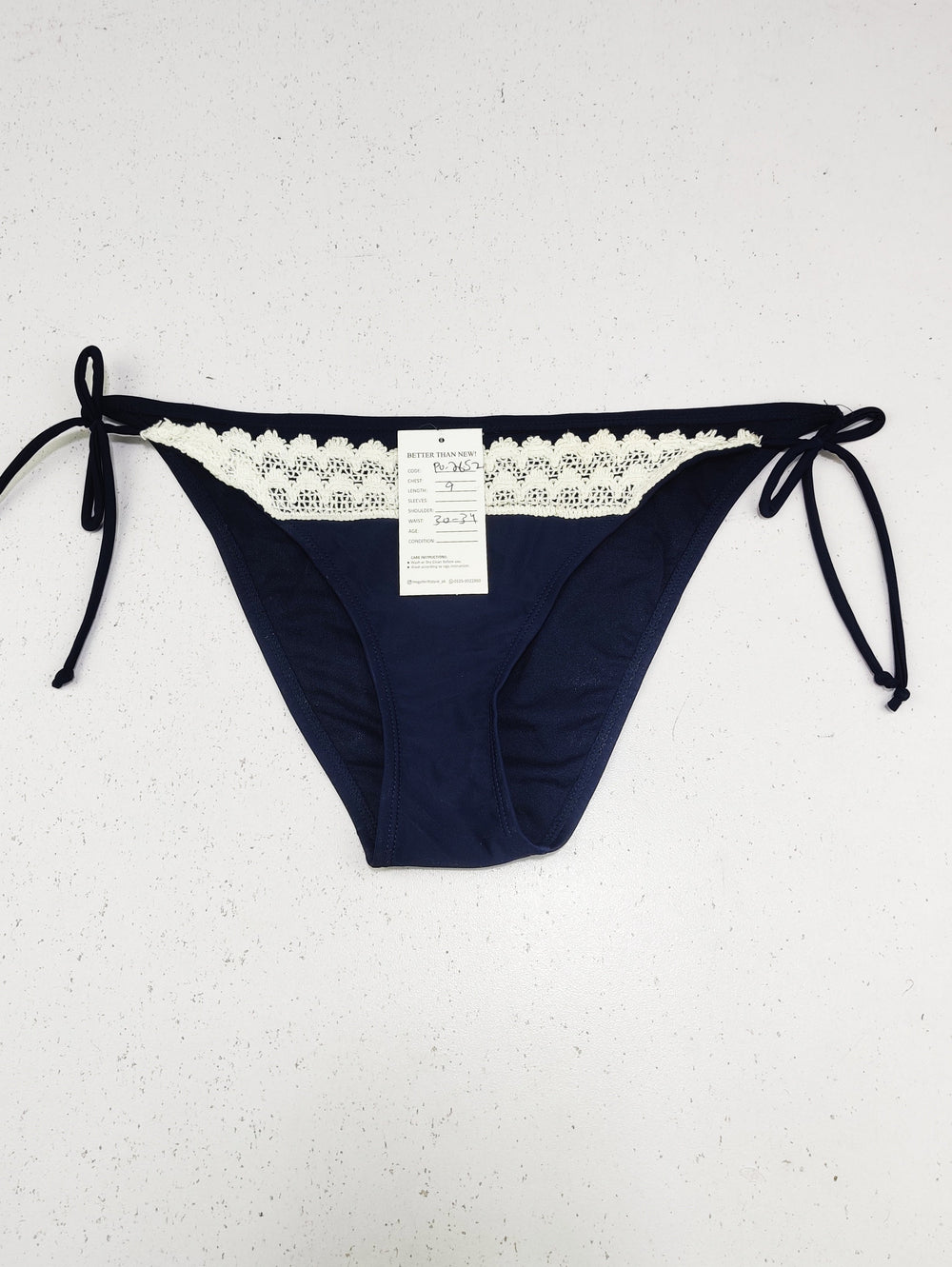 Buy online pre-used pre-loved 100% authentic & Original branded Unknown Brand (PU-2652) available in Pakistan. Top international brands avilable.