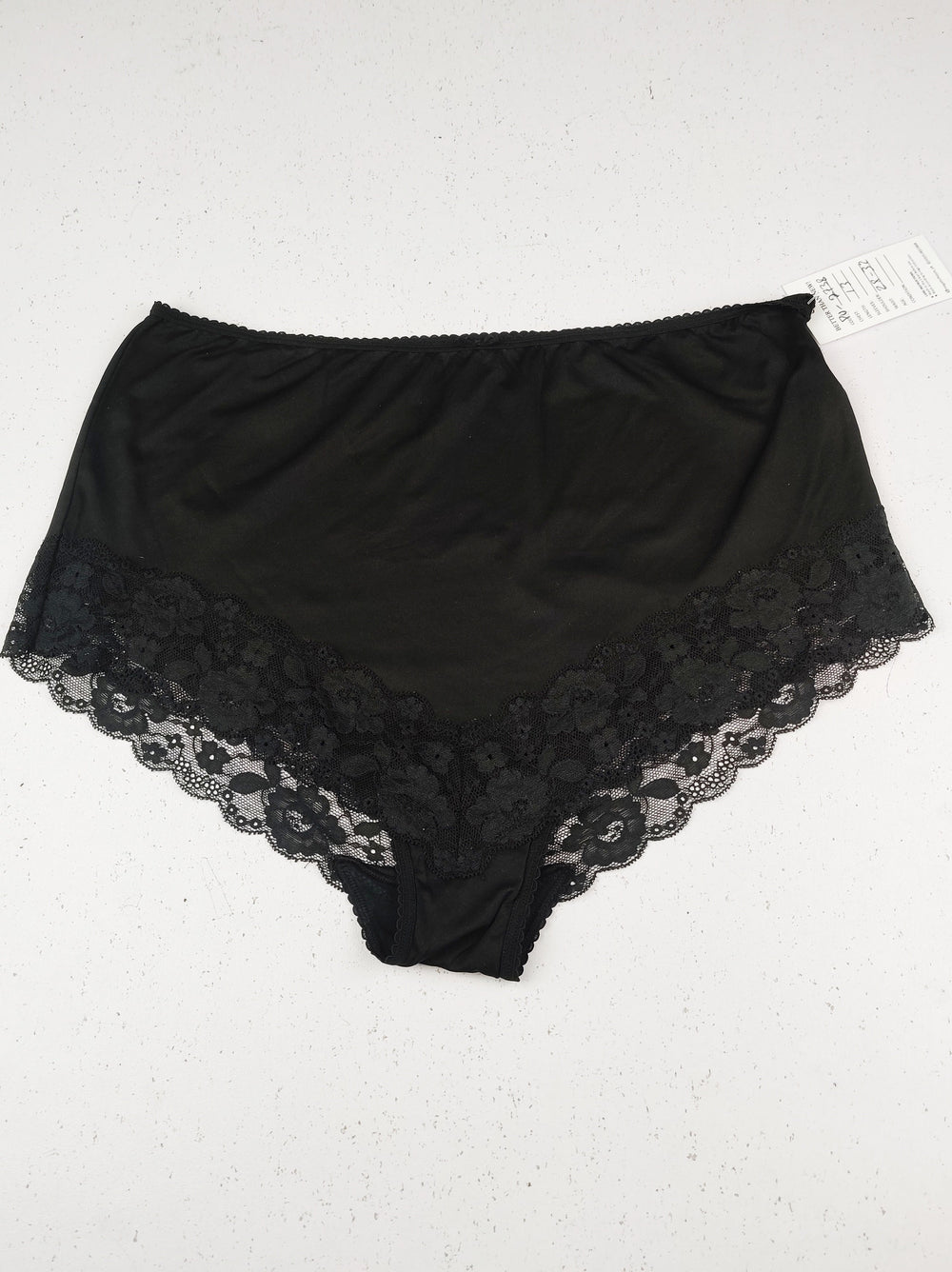 Buy online pre-used pre-loved 100% authentic & Original branded Marks & Spencer (PU-2738) available in Pakistan. Top international brands avilable.