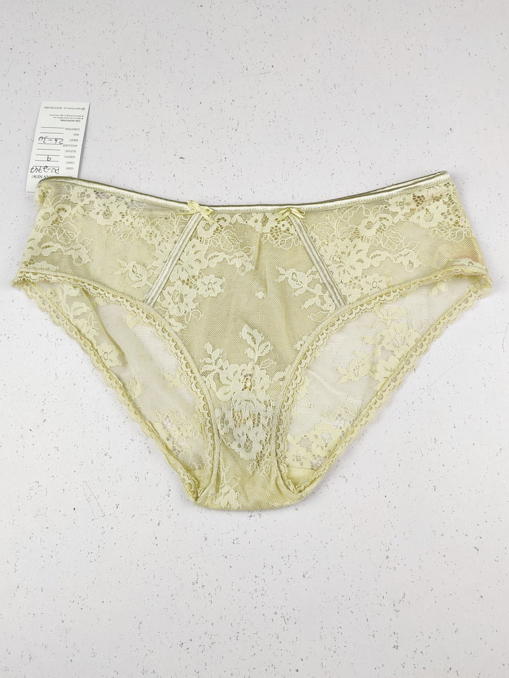 Buy online pre-used pre-loved 100% authentic & Original branded Unknown Brand (PU-2747) available in Pakistan. Top international brands avilable.