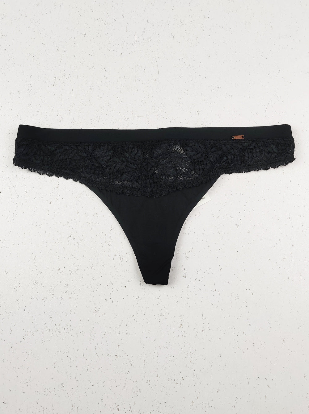 Buy online pre-used pre-loved 100% authentic & Original branded Unknown Brand (PU-2801) available in Pakistan. Top international brands avilable.