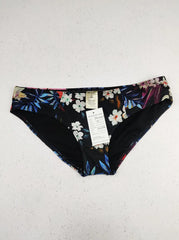 Buy online pre-used pre-loved 100% authentic & Original branded Peacocks (PU-449) available in Pakistan. Top international brands avilable.