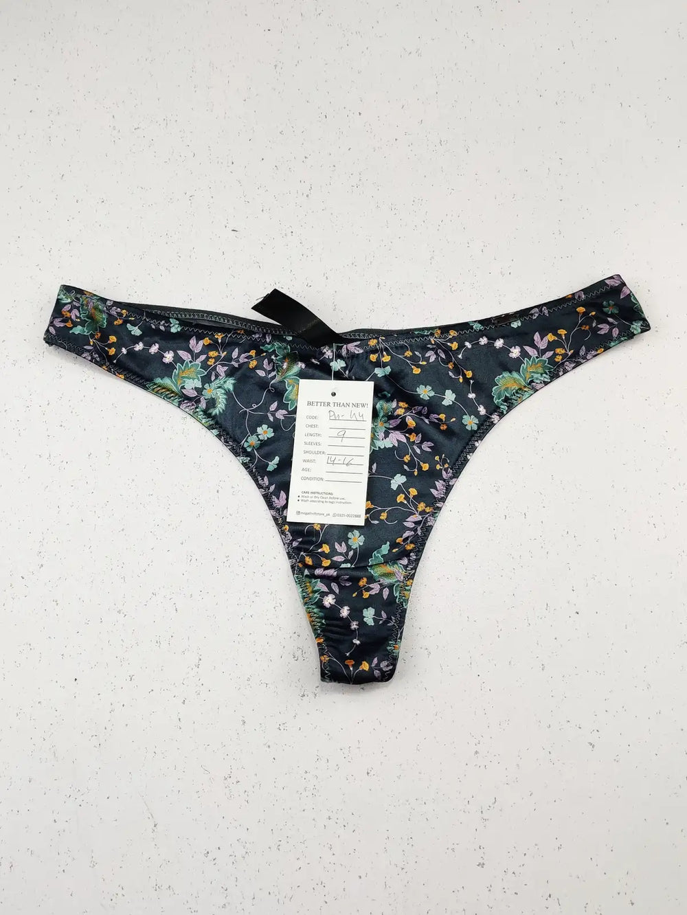 Buy online pre-used pre-loved 100% authentic & Original branded Primark (PU-44) available in Pakistan. Top international brands avilable.