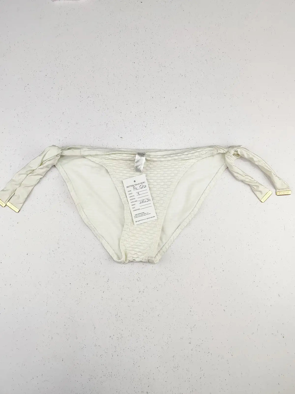 Buy online pre-used pre-loved 100% authentic & Original branded Ensored (PU-522) available in Pakistan. Top international brands avilable.