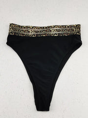 Buy online pre-used pre-loved 100% authentic & Original branded Boohoo (PU-584) available in Pakistan. Top international brands avilable.