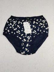 Buy online pre-used pre-loved 100% authentic & Original branded Marks & Spencer (PU-635) available in Pakistan. Top international brands avilable.