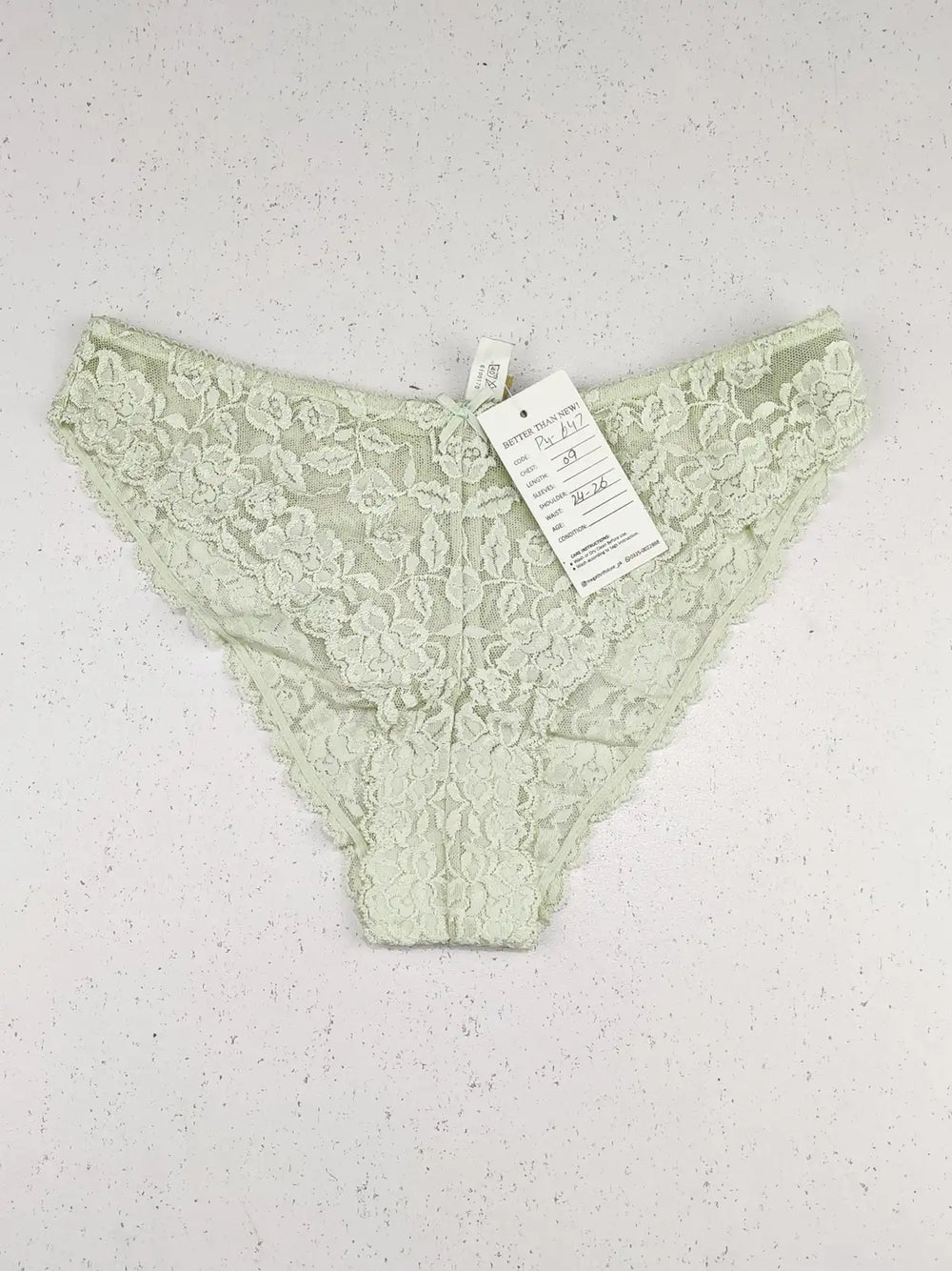 Buy online pre-used pre-loved 100% authentic & Original branded Marefit (PU-648) available in Pakistan. Top international brands avilable.
