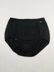 Buy online pre-used pre-loved 100% authentic & Original branded Sloggi (PU-672) available in Pakistan. Top international brands avilable.