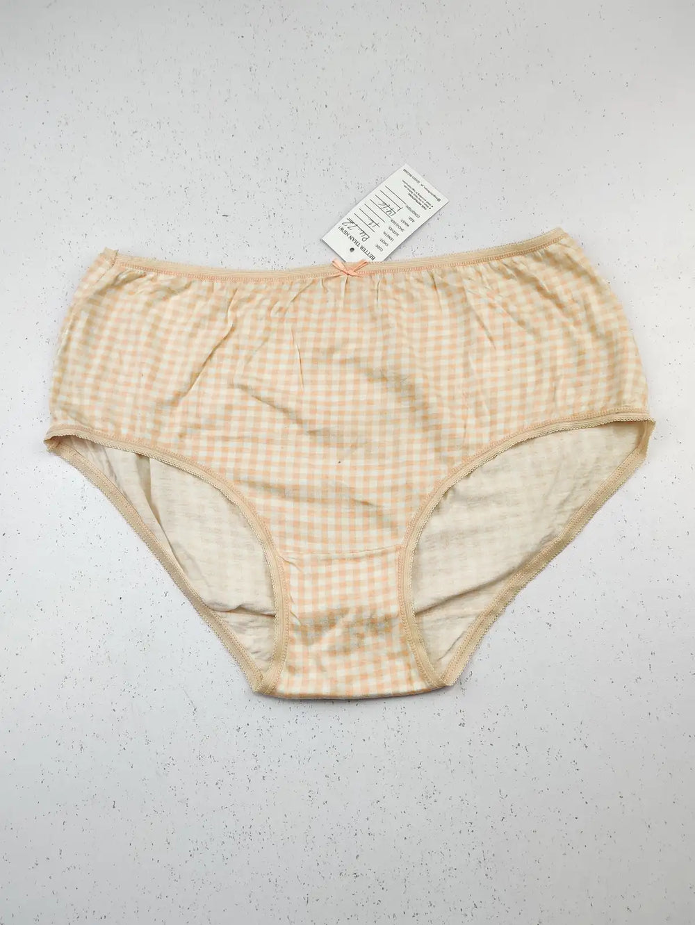 Buy online pre-used pre-loved 100% authentic & Original branded Peacocks (PU-72) available in Pakistan. Top international brands avilable.