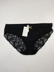 Buy online pre-used pre-loved 100% authentic & Original branded Cacique (PU-73) available in Pakistan. Top international brands avilable.