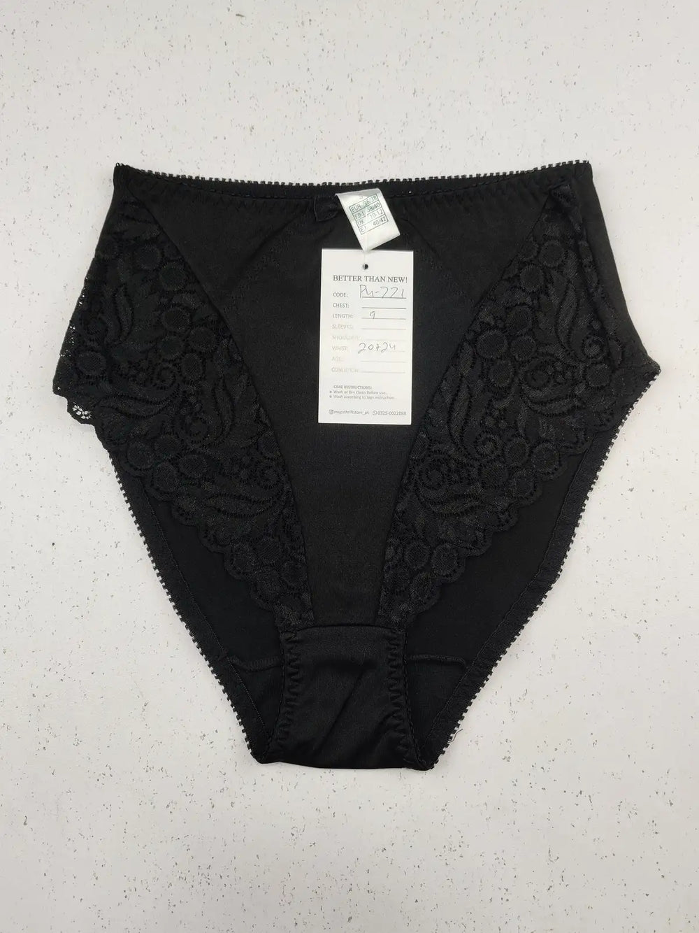 Buy online pre-used pre-loved 100% authentic & Original branded Canda (PU-771) available in Pakistan. Top international brands avilable.
