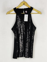 Buy online pre-used pre-loved 100% authentic & Original branded No Boundaries (PW-1152) available in Pakistan. Top international brands avilable.