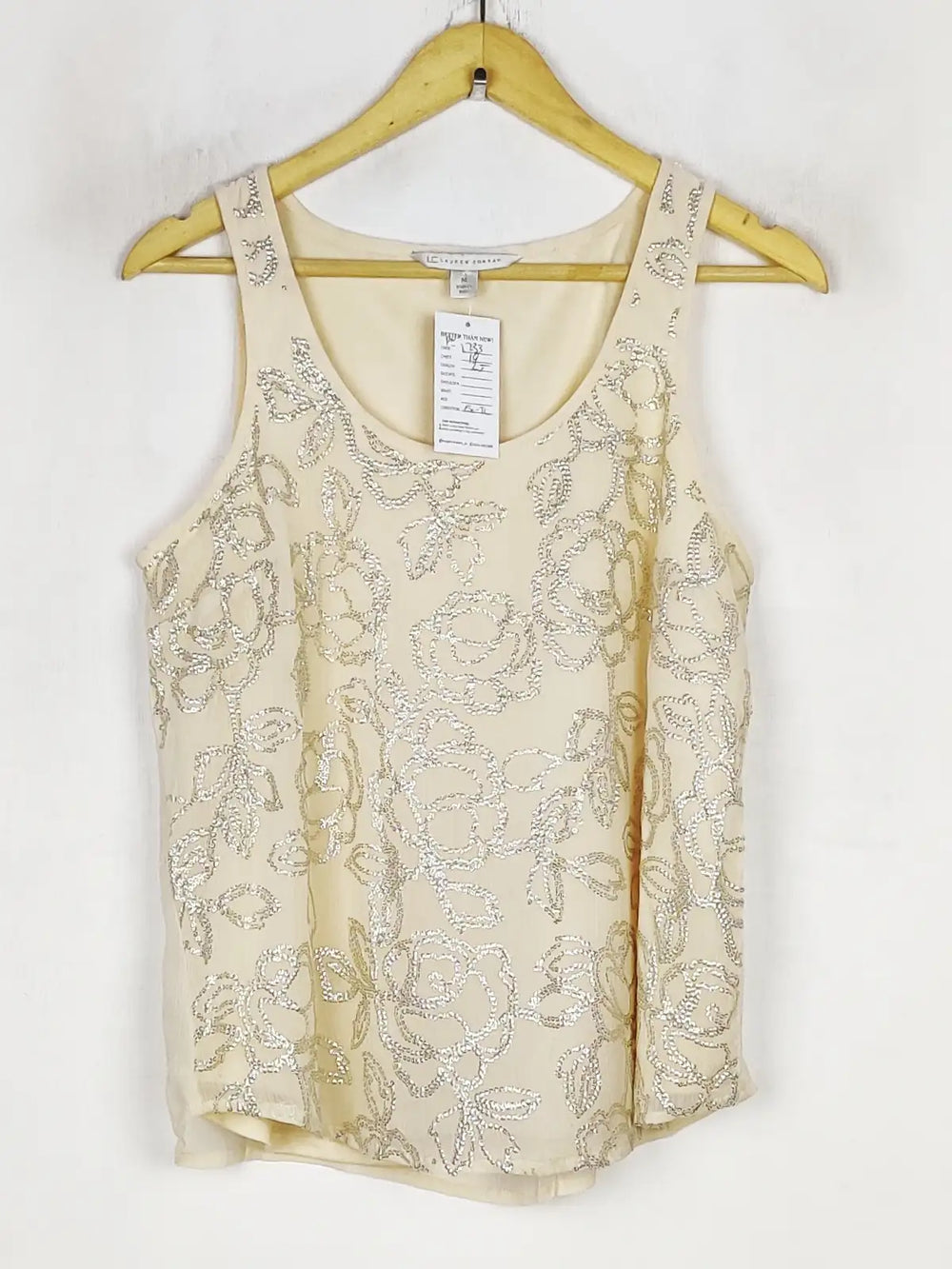 Buy online pre-used pre-loved 100% authentic & Original branded Lauren Conrad (PW-1233) available in Pakistan. Top international brands avilable.
