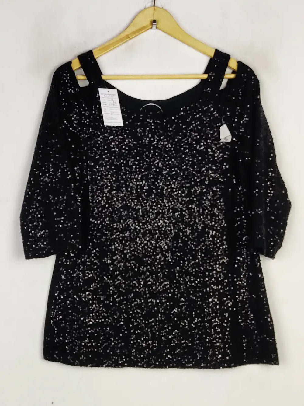 Buy online pre-used pre-loved 100% authentic & Original branded International Concepts (PW-1261) available in Pakistan. Top international brands avilable.
