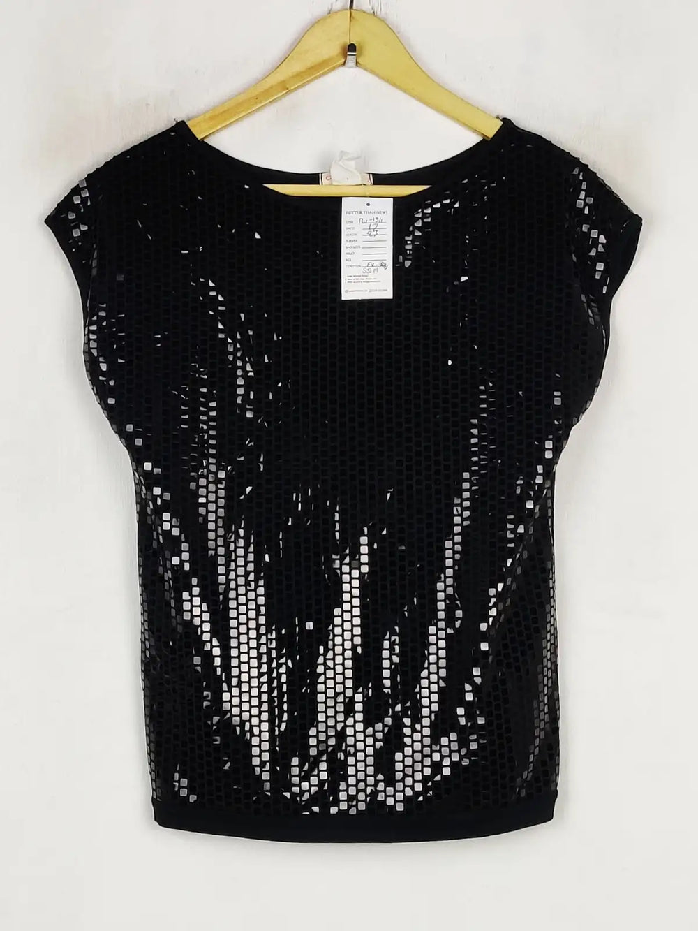 Buy online pre-used pre-loved 100% authentic & Original branded One Clothing (PW-1311) available in Pakistan. Top international brands avilable.