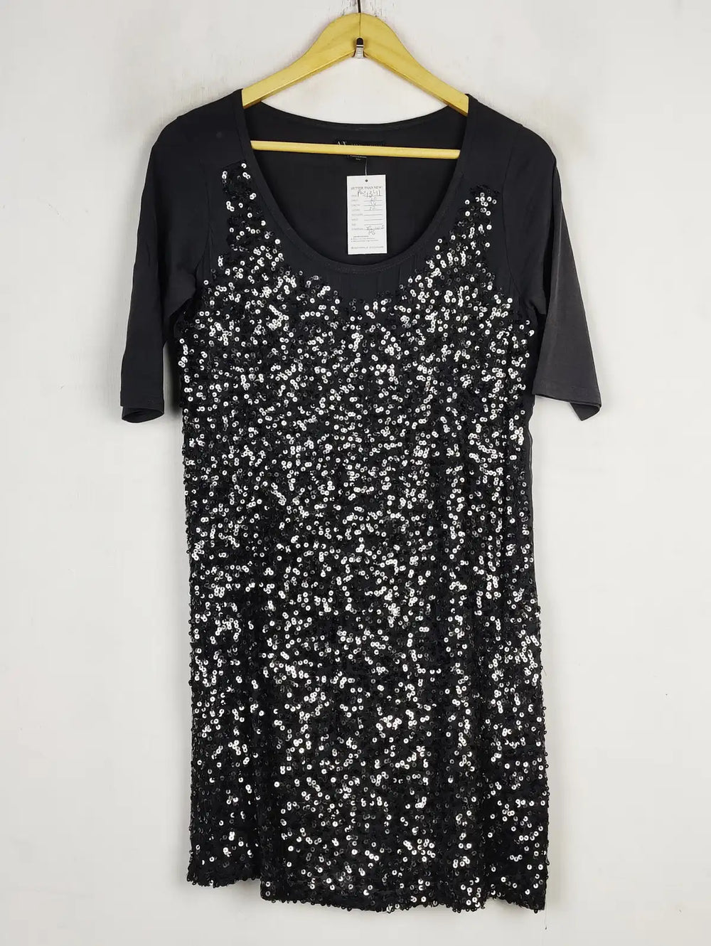 Buy online pre-used pre-loved 100% authentic & Original branded Armani Exchange (PW-1341) available in Pakistan. Top international brands avilable.