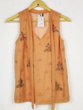 Buy online pre-used pre-loved 100% authentic & Original branded Akemi (PW-1493) available in Pakistan. Top international brands avilable.