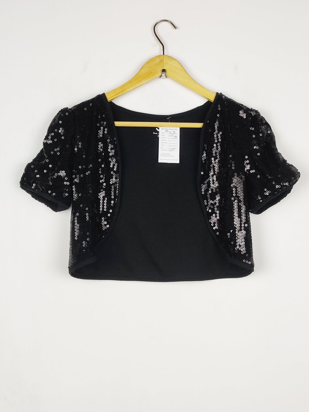 Buy online pre-used pre-loved 100% authentic & Original branded So (PW-1525) available in Pakistan. Top international brands avilable.