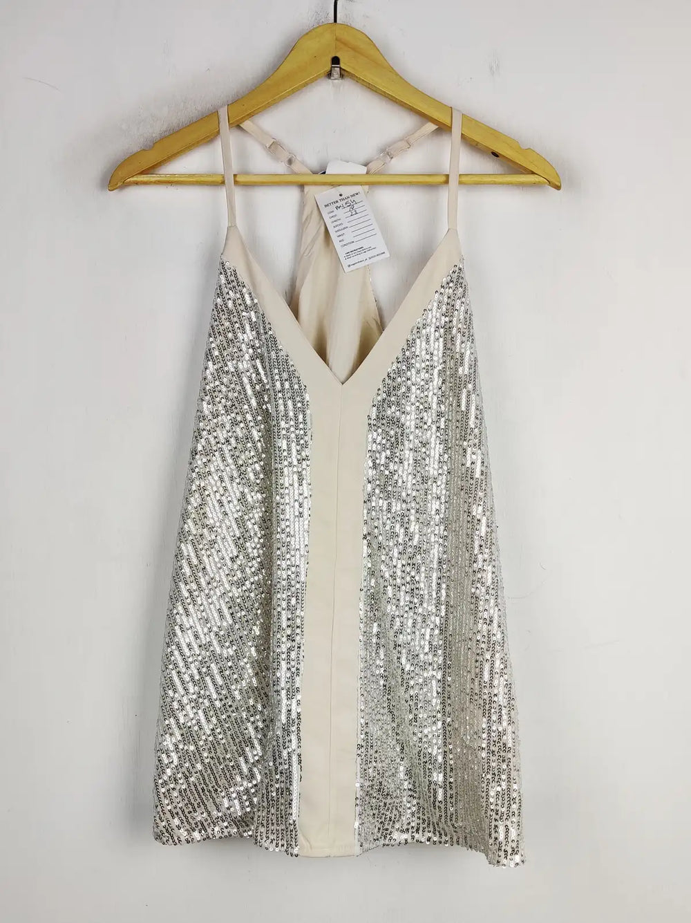 Buy online pre-used pre-loved 100% authentic & Original branded Unknown Brand (PW-154) available in Pakistan. Top international brands avilable.