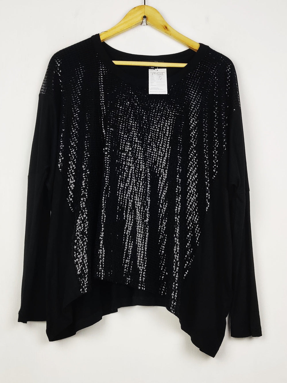 Buy online pre-used pre-loved 100% authentic & Original branded Karen Kane (PW-1668) available in Pakistan. Top international brands avilable.