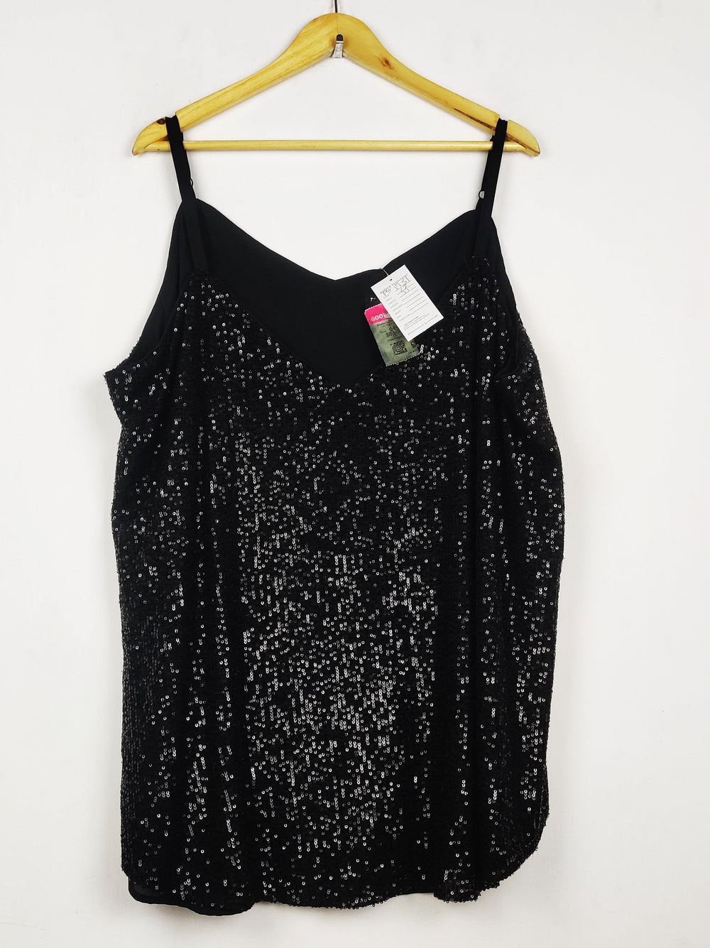 Buy online pre-used pre-loved 100% authentic & Original branded Unknown Brand (PW-1751) available in Pakistan. Top international brands avilable.
