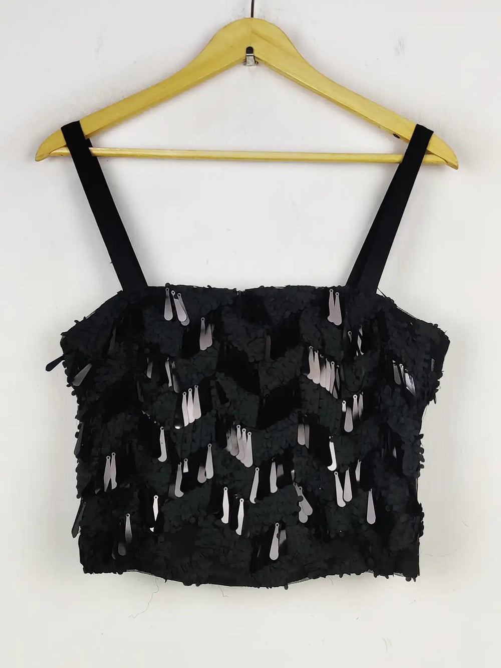 Buy online pre-used pre-loved 100% authentic & Original branded Zara (PW-260) available in Pakistan. Top international brands avilable.