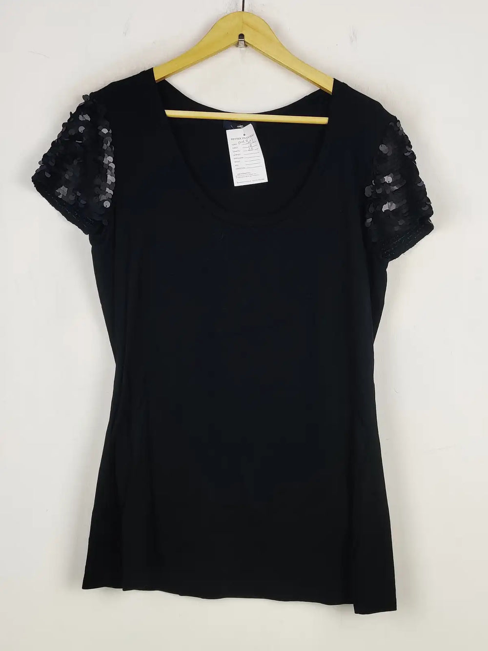 Buy online pre-used pre-loved 100% authentic & Original branded Gap (PW-301) available in Pakistan. Top international brands avilable.
