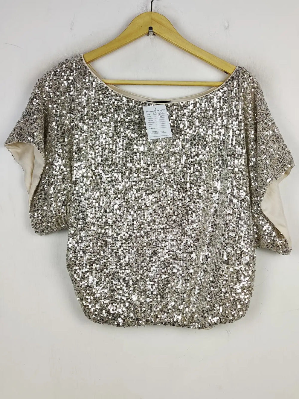 Buy online pre-used pre-loved 100% authentic & Original branded Aakaa (PW-344) available in Pakistan. Top international brands avilable.