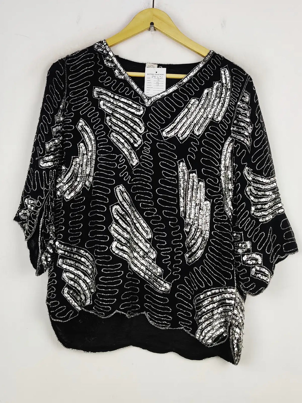 Buy online pre-used pre-loved 100% authentic & Original branded Unknown Brand (PW-351) available in Pakistan. Top international brands avilable.