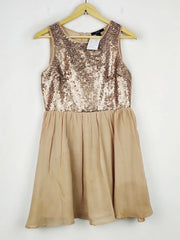 Buy online pre-used pre-loved 100% authentic & Original branded Forever 21 (PW-435) available in Pakistan. Top international brands avilable.
