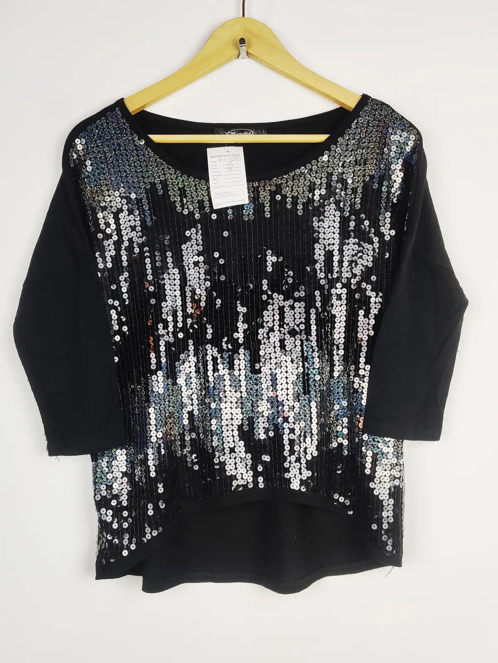 Buy online pre-used pre-loved 100% authentic & Original branded Mandee (PW-585) available in Pakistan. Top international brands avilable.