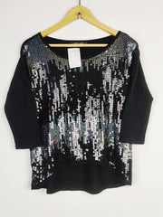 Buy online pre-used pre-loved 100% authentic & Original branded Mandee (PW-585) available in Pakistan. Top international brands avilable.