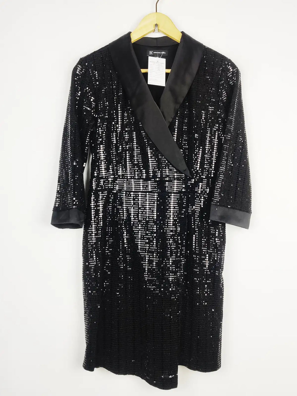 Buy online pre-used pre-loved 100% authentic & Original branded Inc (PW-642) available in Pakistan. Top international brands avilable.