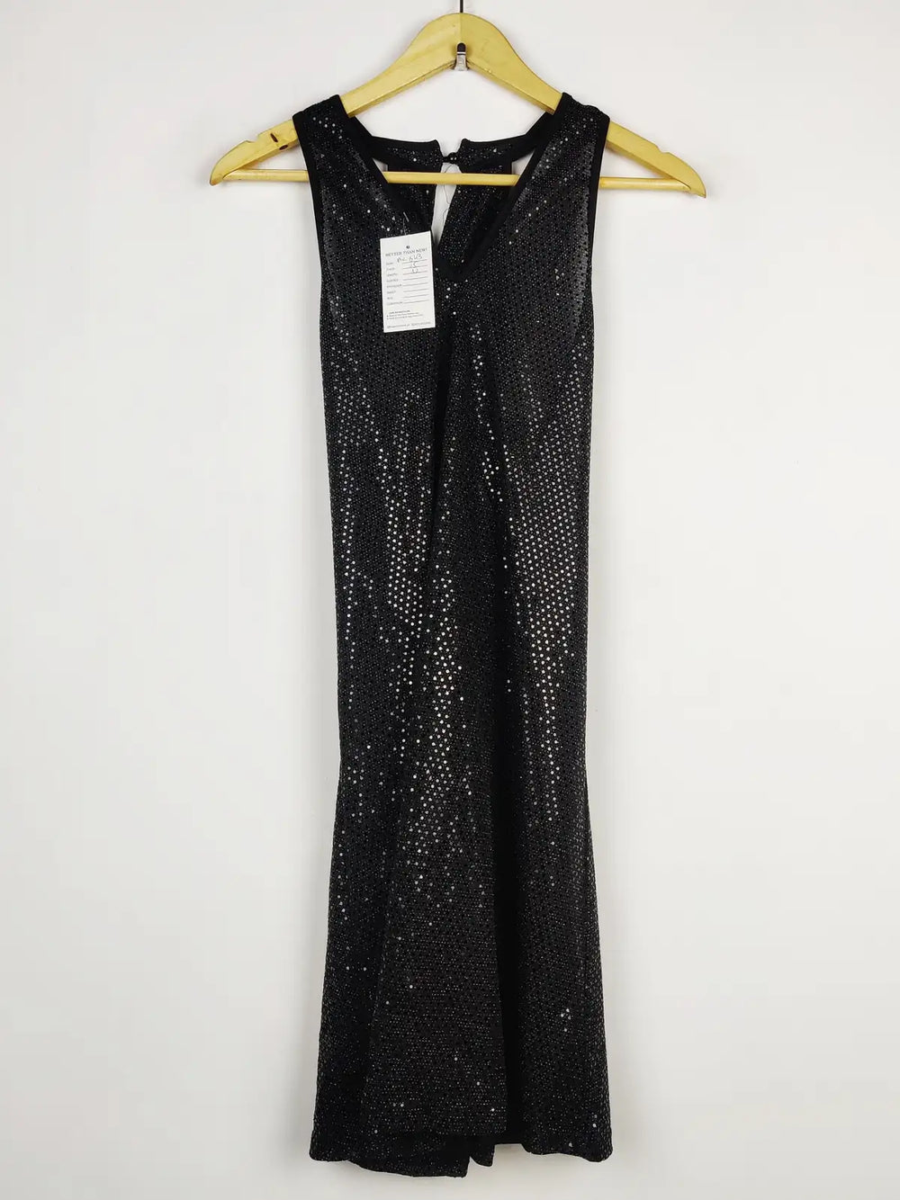 Buy online pre-used pre-loved 100% authentic & Original branded Unknown Brand (PW-643) available in Pakistan. Top international brands avilable.