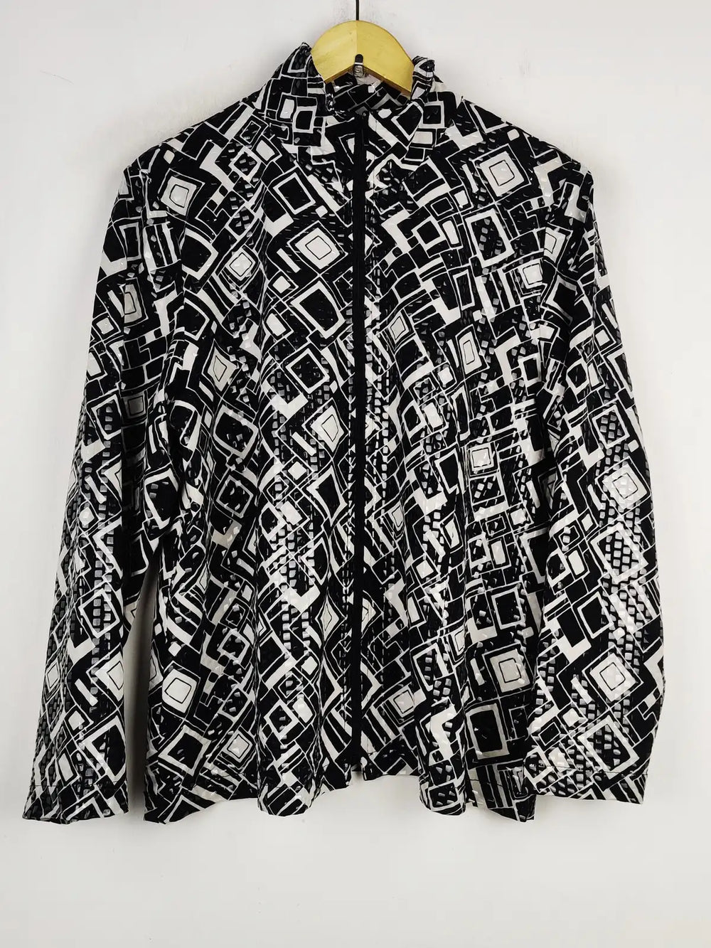 Buy online pre-used pre-loved 100% authentic & Original branded Laura Ashley (PW-73) available in Pakistan. Top international brands avilable.
