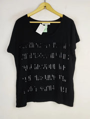 Buy online pre-used pre-loved 100% authentic & Original branded Knit (PW-83) available in Pakistan. Top international brands avilable.