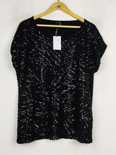 Buy online pre-used pre-loved 100% authentic & Original branded Ellumination (PW-947) available in Pakistan. Top international brands avilable.