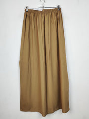 Buy online pre-used pre-loved 100% authentic & Original branded Unknown Brand (S-1466) available in Pakistan. Top international brands avilable.