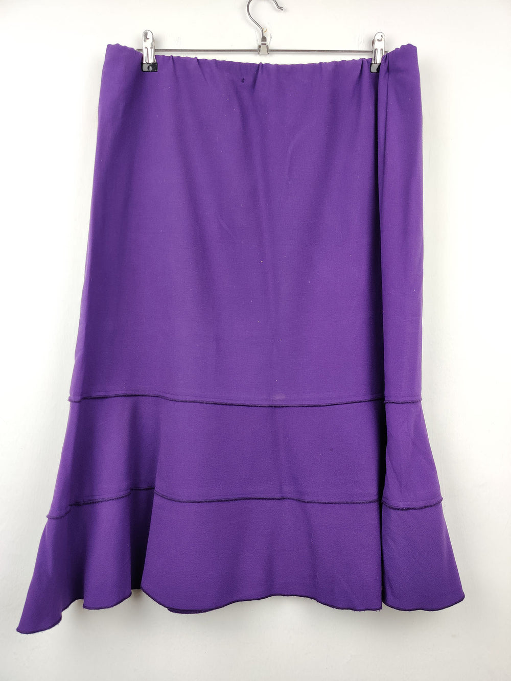 Buy online pre-used pre-loved 100% authentic & Original branded David Emanuel (S-169) available in Pakistan. Top international brands avilable.