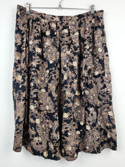 Buy online pre-used pre-loved 100% authentic & Original branded Unknown Brand (S-193) available in Pakistan. Top international brands avilable.